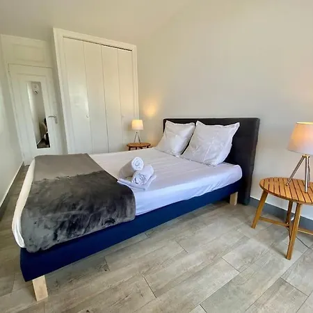 Marinesappartement, 2min Plage, Acces Direct Port Apartment